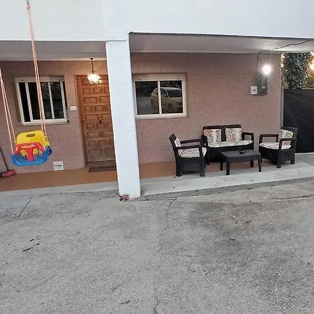 Casa Maximo En Con Patio Y Aparcamiento * Vigo
